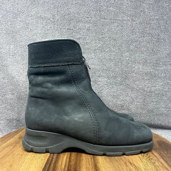 La Canadienne Boots Black Suede Lined Ankle Boots Block Heel Front Zip Women's 8 - Picture 1 of 9